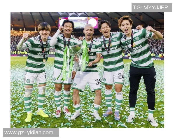 日本足球球星秀闪耀绿茵场展现非凡技艺与拼搏精神 日本足球球星秀闪耀绿茵场展现非凡技艺与拼搏精神