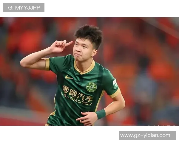 现役足球球员年收入揭秘：顶级球星收入破亿，其他球员薪水差异巨大