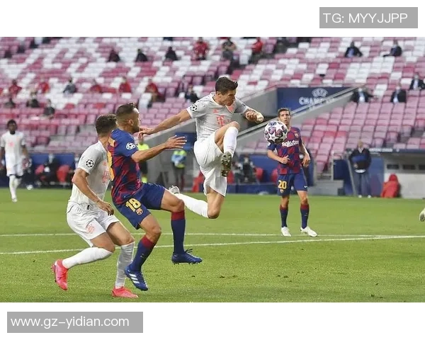 足球巨星九宫格全景图集 展现全球顶尖球员风采与经典瞬间