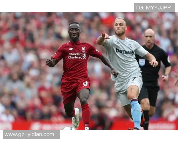 足球巨星背后的艰辛训练之路成就辉煌人生奋斗故事 足球巨星背后的艰辛训练之路成就辉煌人生奋斗故事